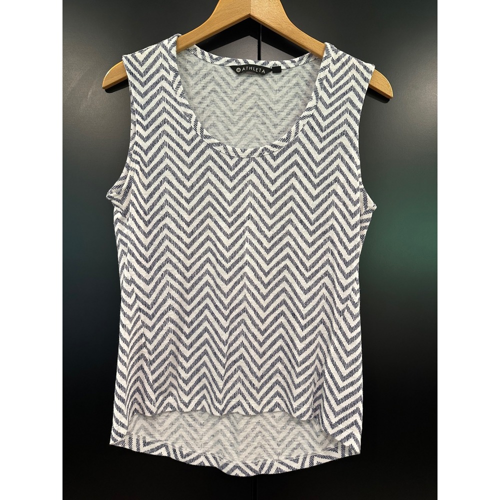 Athleta Chevron Breezy Muscle Tank Top Navy White Zig Zag High Low XS